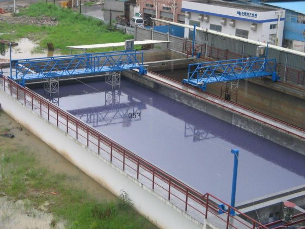 行車(chē)式刮吸泥機